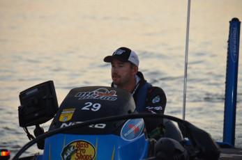 AFC03E53-7381-4139-BF82-5B4B5E75BC67