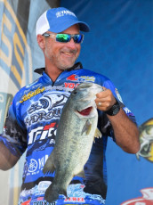 AFD8A633-0EA8-4AF0-8BBC-D00693189D81