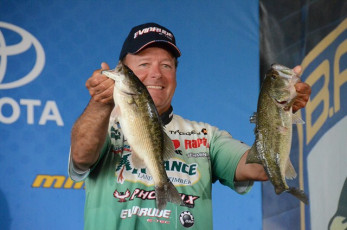 B0BAE607-7B2E-4EF5-BA97-8B841BBB9002