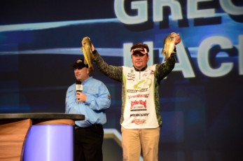 B1B527B9-401C-417A-A015-4D646F6D7603