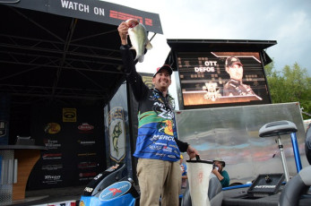 B2E5FDEC-0280-4CFE-ADF3-422C484A228A