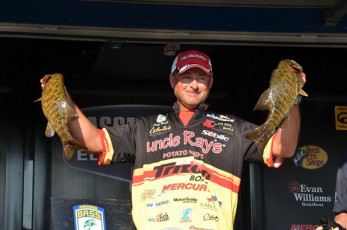 B3DE1F5E-8D50-4169-94A5-5EA3C86FEB0A