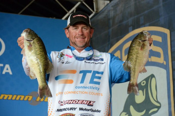 B4B660F9-5227-4A3B-BE6D-30521FFAEF16