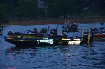 B4E85FE9-2097-41CC-B5E7-93DE28416192