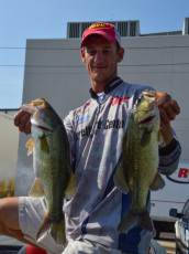 B5B04A09-85B9-41ED-8965-834316459DDD