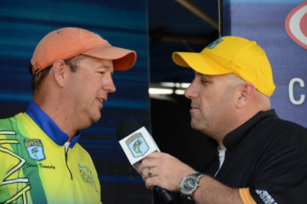 B6BDCB33-CA80-400A-BA20-FFF04FC8D98C