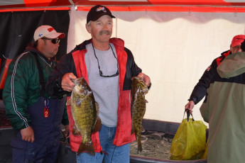 B766FA75-143A-42C2-8786-B7BC3449FF02