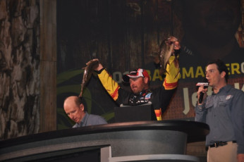 B8960D20-E24D-4643-A754-F6DF4382823F