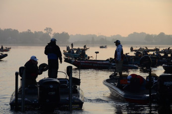 B8F16784-7C29-46E3-9E02-21D2A8A595F6