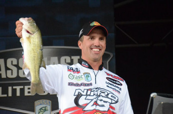 B94DB633-B09E-478D-B364-67CF341A0D70