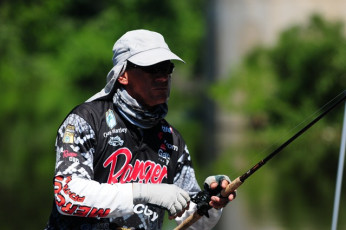 B9D1D695-D039-44AB-896E-FE3B8F209F9E