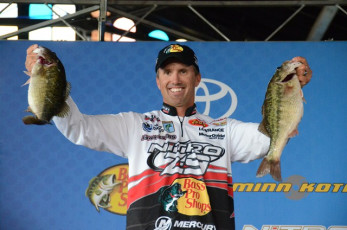 BAB7F152-DFFC-4CBC-A035-36FE360FA0F1