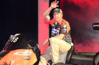 BAE9E10B-1406-4B92-BE8E-07C7ACCD390C