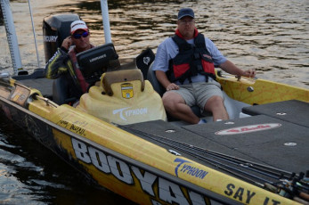 BB8F52DB-548E-454C-8D3E-1FC7E2864FAF