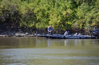 BC3EB215-63B8-465B-81A8-AC591905E82A