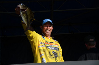 BD72A6AD-1B25-40CD-98E0-B450BD6CDBF1