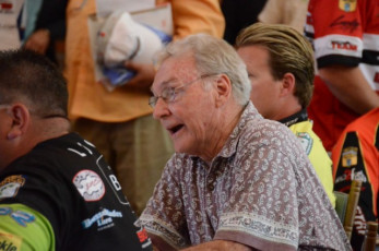 BF34EE63-E54D-4CFA-98B7-CF3EACDEEB4C