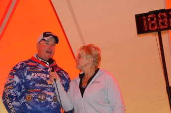 C01C1ED0-AFEB-4300-9160-D1E58771E507