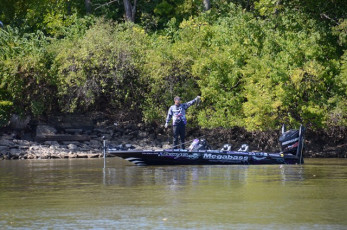 C0840B01-3319-499D-9E2D-D05B41530CDF