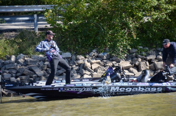 C16FFC42-5F98-43F0-AF56-0CBF5A18CF84