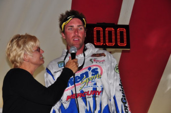 C1C1CE09-15B5-4CF9-826E-614FEF2C5976