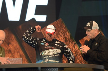 C3B8CBFB-3D89-4E80-BB85-17EAE1552121