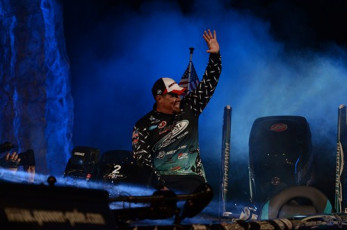 C5249379-EF03-4B9C-AA71-311F908F26EB