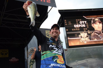 C62DDC42-26FB-4905-ACAF-F8EE30B14AEF