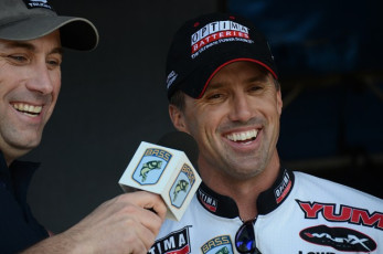 C670DAE9-5387-431E-8788-86938174FBAD