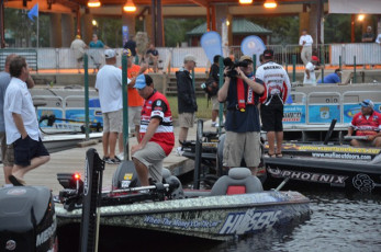 C6B00AD8-CC38-4F93-B97A-1986690187A4