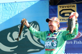 C6C51FE0-BE2C-4A33-B47E-4D2A8D86F141