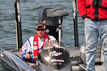 C7181499-6E93-4D2F-8164-B3D1CF3E2125