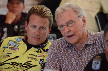 C7CA0BF5-8FED-4B69-B211-E476E33C10DC