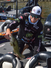 C7EB27E0-79E0-4474-98FD-434D8ADA8AD4