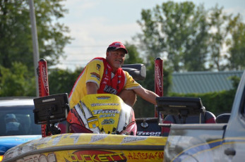 C82F74C9-D9C1-4B6A-9600-5767BE57752A