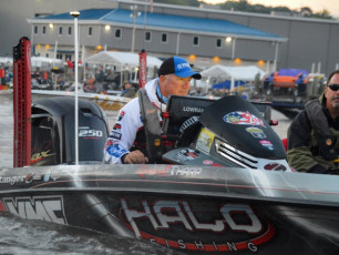 C8A2CB72-E906-4046-A52A-830DFA16B9D5