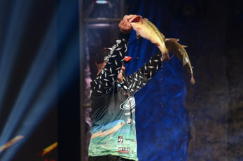 C8A571ED-65F6-47E3-907B-A9CB9C397CF2