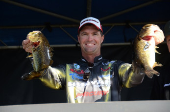 C8EBB9E5-96A7-4D4A-A7DE-8D960F0DB1E6