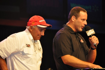 C8F2B444-3EA7-4F46-B312-FF49B69B6815