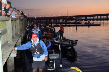 CAAEF0C3-FE74-4B4B-B080-69C21AFAB4AC