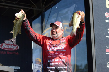 CB4551E9-FBD9-4BE4-975E-9B2C0720825B