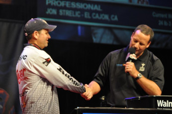 CB4F0A8D-D79D-4351-945D-EDBCDF42FD3E