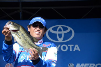 CB7BA112-63B2-4C4E-B30B-203BB7BA0E02