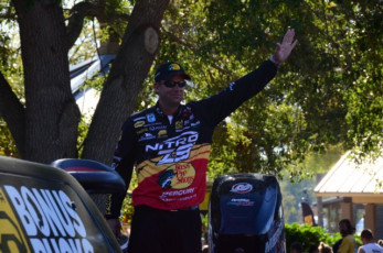 CB7FB4BF-A786-4A4C-A3FB-C1BD838122C0