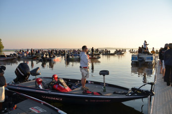 CE2E725A-F0E8-4E2C-89B7-D37EF4065C96