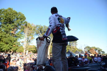 CE37A290-ACEE-4D81-B269-011CEAA43555