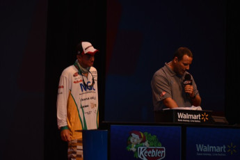 CE5F4DB4-4CB5-431F-B287-CD7F1B2727E8