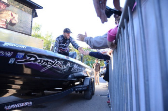 CEE10BCC-5C36-4419-8AC7-784E435AB411