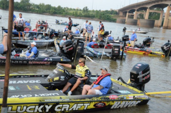 CEF13B0C-E2E5-4A97-AB25-3A05EFDAE8BC