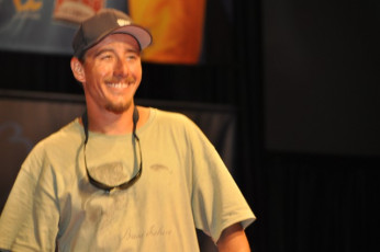 CFC0E9A5-2D1A-4D63-95BB-76FB2491B313